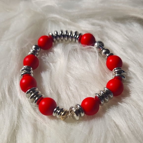 By Krafty_Korner Handcrafted beaded bracelet - Picture 1 of 4